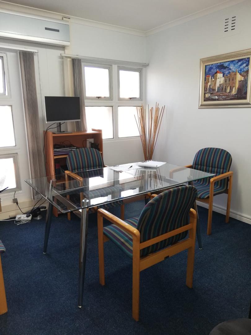 To Let Commercial Property for Rent in Pinelands Western Cape